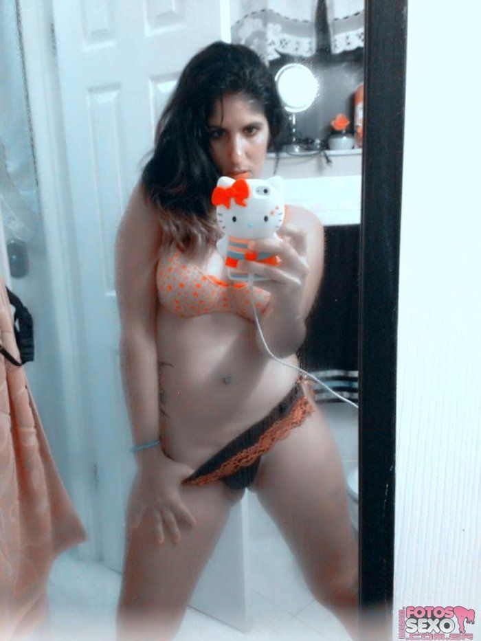 Esposa safada Mandou nudes pro marido 4