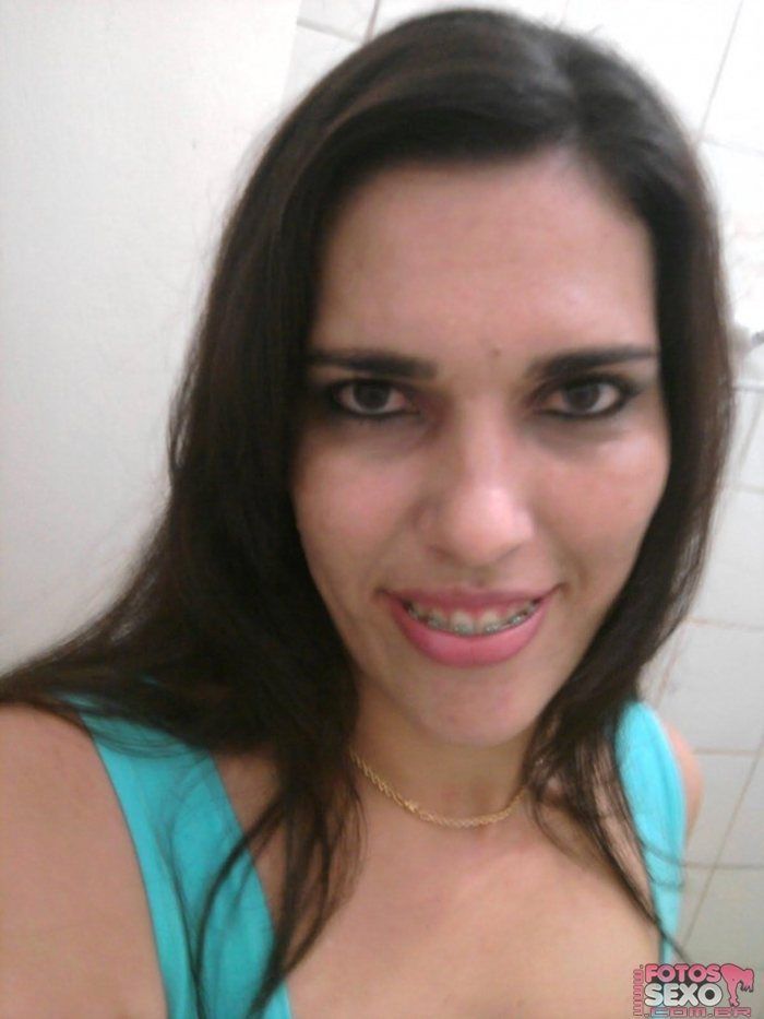 Lesbicas amadoras gostosas na putaria caseira 21